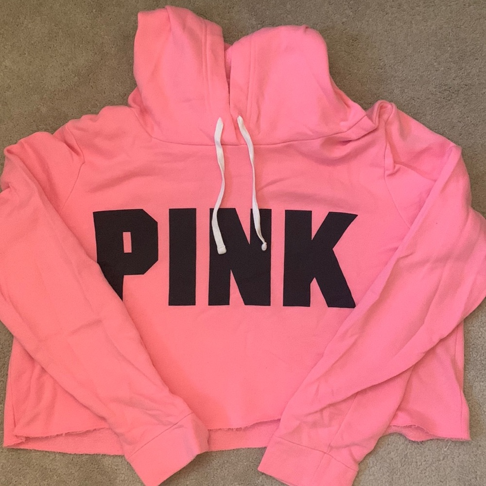 PINK cropped hoodie!                    Offers accepted!!!